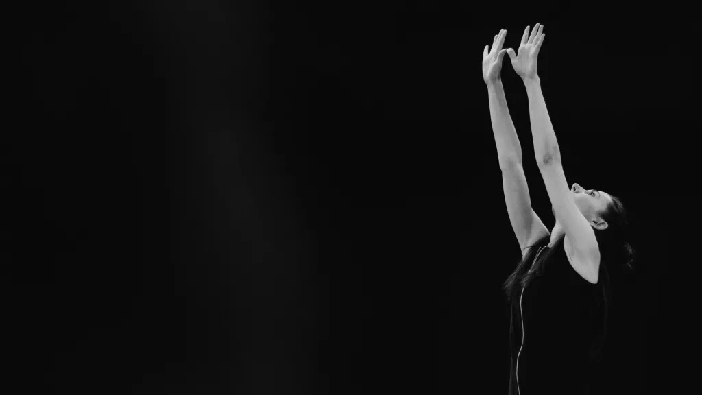 Continuamos con el Festival ¡Escucha! 30 años Cruce.
El martes 11 de febrero, a las 21hintervendrán juntas por primera vez ISABEL CORULLÓN : voz y  TANIA GONZÁLEZ : danza
Para más información  crucecontemporaneo.org