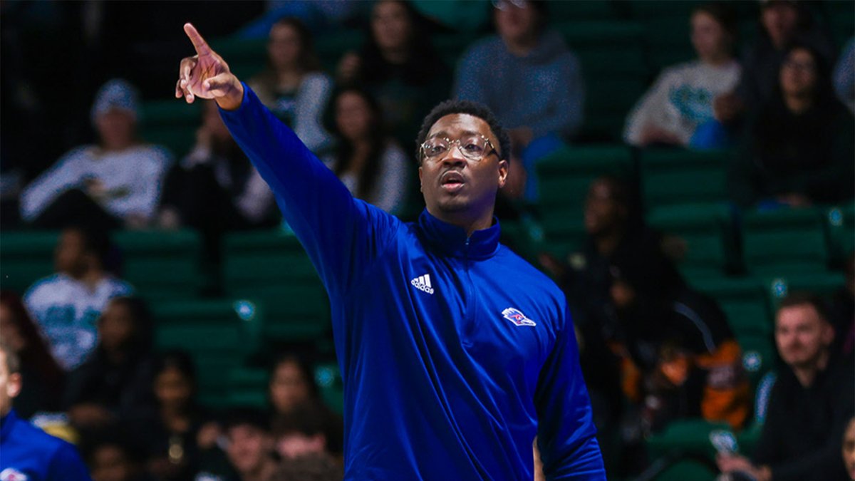 Well-deserved congratulations to recruiting coordinator Trevor DeLoach on being named as an Elite 75 Future Head Coach Power Lunch by <a href="/SilverWaveMedia/">Silver Waves Media</a>!

📰 utsa.pro/4jRbDqc

#BirdsUp🤙 | #LetsGo210