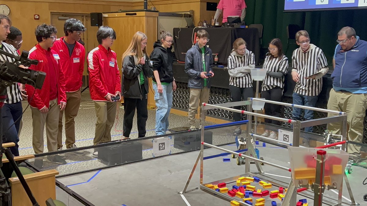 We brought home the Connect Award at the MA Canton Qualifier! Shout out to the Canton Robodogs for hosting a well-run qualifier. We could not do this without the continued support of our sponsors: <a href="/coghlin_cos/">Coghlin Companies</a>, <a href="/Rubiks_Official/">Rubik's</a>, <a href="/MathWorks/">MathWorks</a>, and Monti’s Pizza Plus 

<a href="/SJShrewsbury/">Saint John's</a>