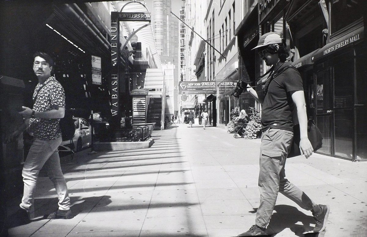 itsbarry's tweet photo. Street photography gear check https://t.co/lmdQNfyONE