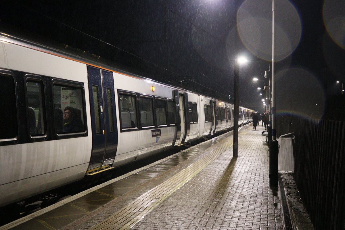 typicaldullname's tweet image. Looks like the ex-GA Class 379s have found some use apart from being kept in storage, excellent!  

A great choice from Great Northern to take these underutilised units on the ECML, looking forward to seeing more of them out and about