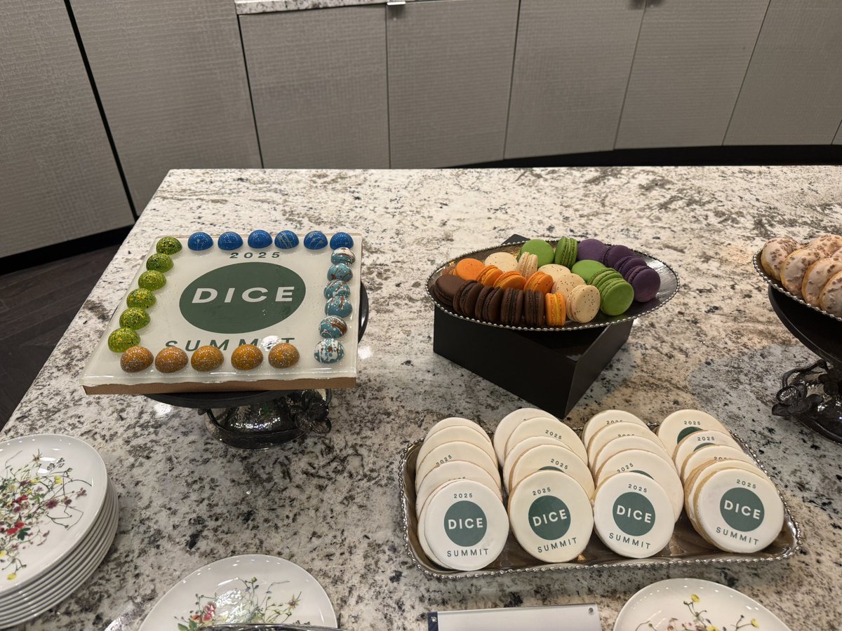 megganpez's tweet photo. It’s all happening! #DICESummit https://t.co/RjA1bGNCdZ