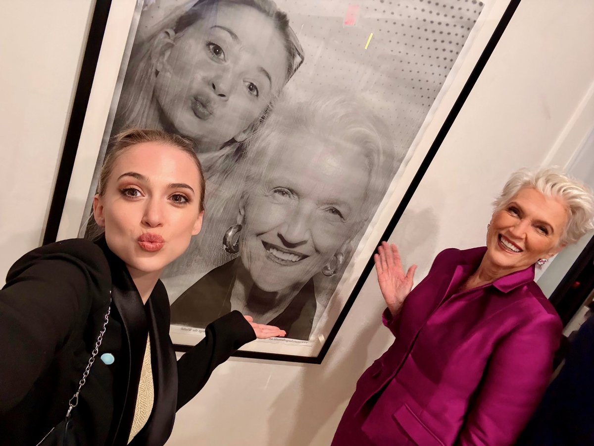 Ready for dinner at the conference in Miami. <a href="/XFashion/">@XFashion</a> 💃💖
#ItsGreatToBe76