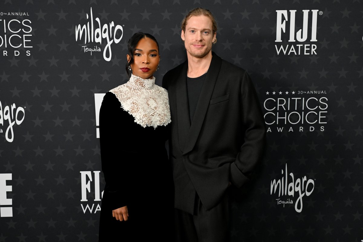 AMCsAnneRice's tweet photo. Father/Daughter night out at the @CriticsChoice Awards. 
#InterviewWithTheVampire https://t.co/vjlQAQUlij