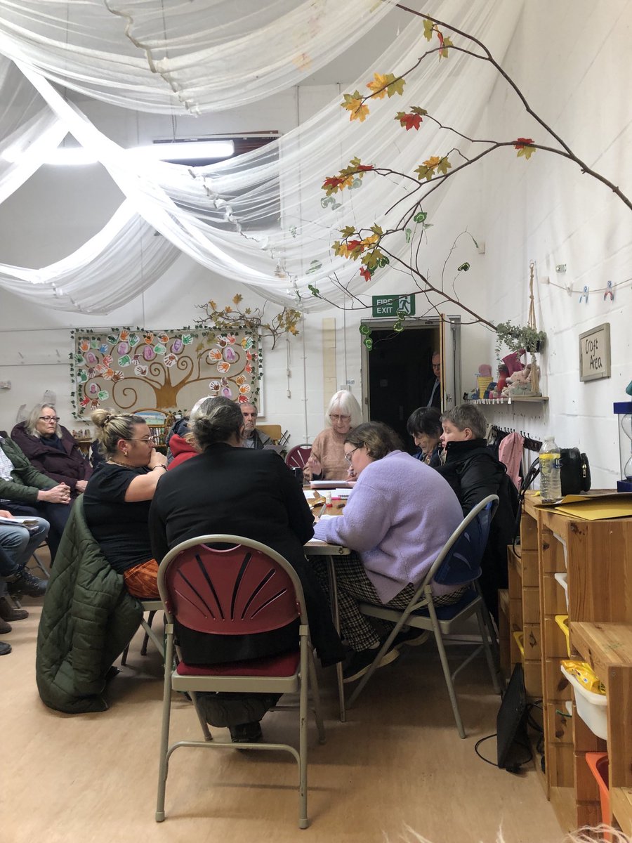 susanjcarey's tweet photo. At #Lyminge Village Hall for the meeting of Lyminge Parish Council. My @Kent_cc report covers the proposed budget, the latest on devolution, Making Space for Nature & the outbreak of bird flu in Rye. Also here is @jennyhollingsbe https://t.co/j90gfLaxld