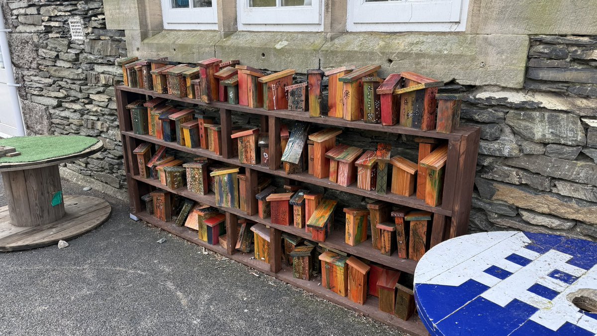 TeacherToolkit's tweet image. Some photos of the brilliant Matt Jessop, and Crosthwaite Primary School. 🏫 🌳 

#Cumbria #primaryrocks #ttkitcpd