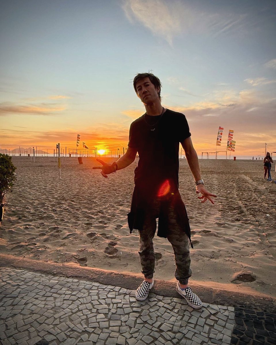 BrendanDrums's tweet photo. sunrise = time to go to bed
#vampirehours ๐ง๐ท
๐ท @AlbertSMenendez https://t.co/C54p9ep9Rh