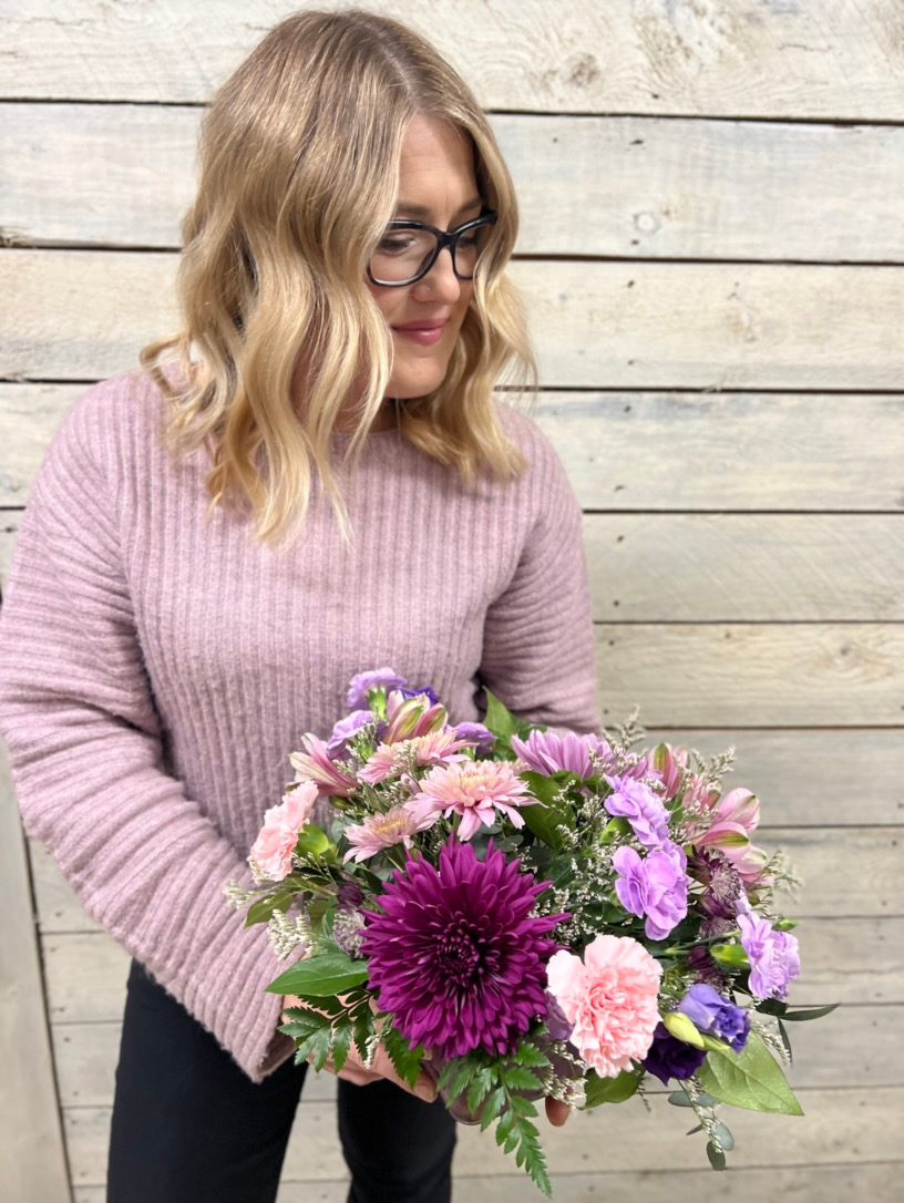 CarmanGift's tweet photo. February 10?! Holy S$%#⁠
Where has this month gone???⁠
⁠
Just four days until the LOVEliest day of the year. If you didn't preorder, that's ok! We'll have some beautiful arrangements and bouquets stocked up for you in the shop for you to grab and go! ⁠
Happy Monday! ⁠ https://t.co/fY5BHE10X3