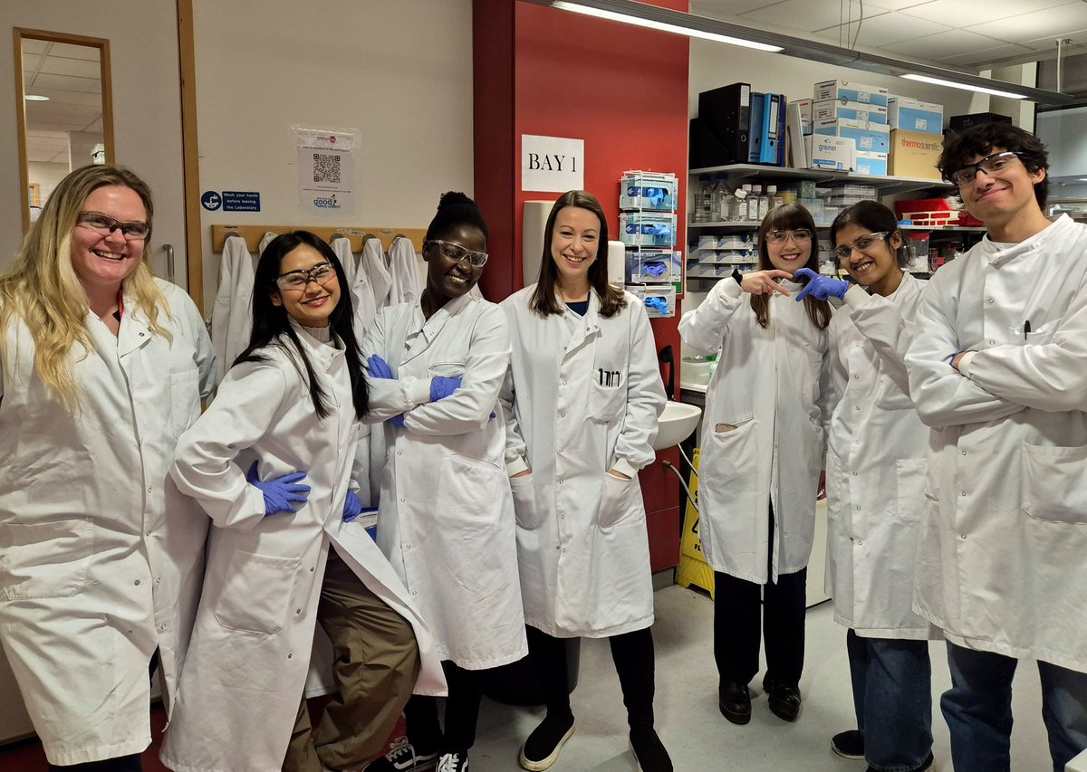 Rachel Tanner 💉 (@profttweetstb) on Twitter photo We're recruiting! Looking for an organised #ResearchAssistant with a passion for #immunology to join our busy #TB #vaccine lab <a href="/OxfordBiology/">Oxford Biology</a>
<a href="/UniofOxford/">University of Oxford</a> 👨🏽🔬👩🏼🔬🧫🦠🫁
jobs.ac.uk/job/DLT056/res… We're recruiting! Looking for an organised #ResearchAssistant with a passion for #immunology to join our busy #TB #vaccine lab <a href="/OxfordBiology/">Oxford Biology</a>
<a href="/UniofOxford/">University of Oxford</a> 👨🏽🔬👩🏼🔬🧫🦠🫁
jobs.ac.uk/job/DLT056/res…