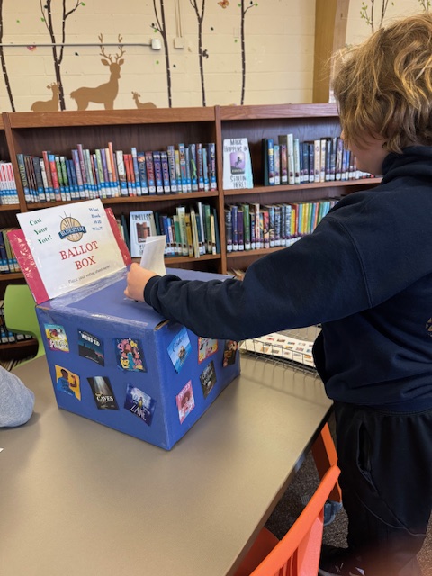 2025 AISLE Voting......Monarch (K-3) and Bluestem (3-5) voting is underway this week in the LRC.  Students who read multiple nominees are voting for their favorite during their class visit.   AISLE will announce the winners in a few weeks!!!  📕🗳️🥰