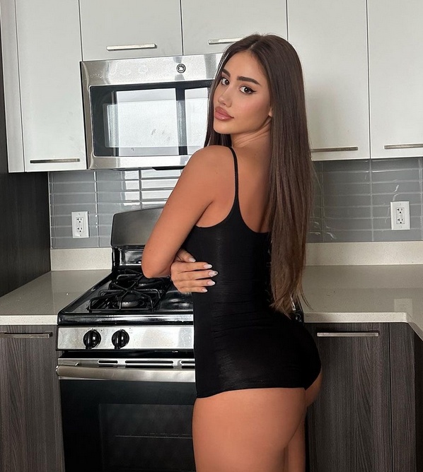 Dailythotlovers's tweet photo. 🇨🇴 babe https://t.co/KKswqpGlvf