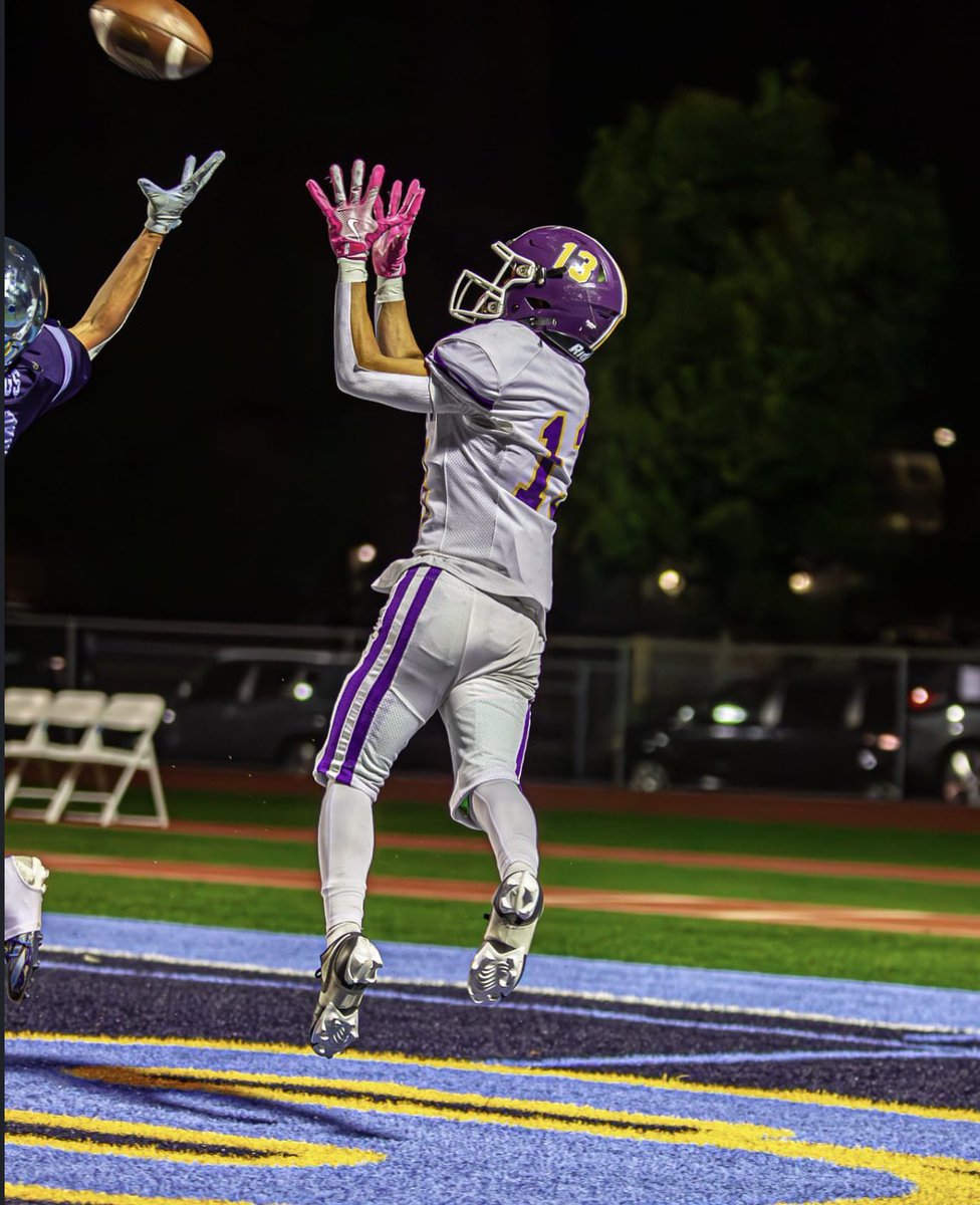 brahmafootball's tweet photo. Congratulations to our 2 seniors Brian Vu @Brian_Vu13 &amp; Matthew Galvan @MatthewGalvan44 being named @NFFNetwork Pasadena/SGV Chapter Scholar Athletes to be recognized this March for academic &amp; athletic excellence 🟡🟣🤘🏾 https://t.co/dlKM8o0Uys