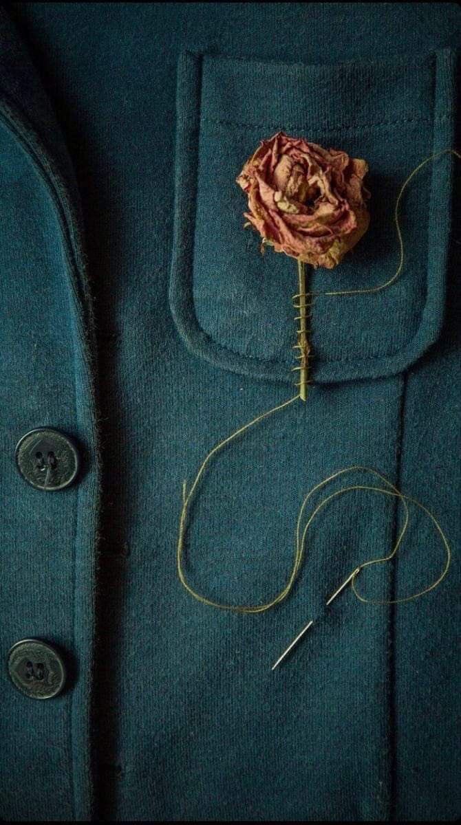 “İnsan bazen bir şeyleri bırakmaz sadece taşımanın başka bir yolunu bulur.”