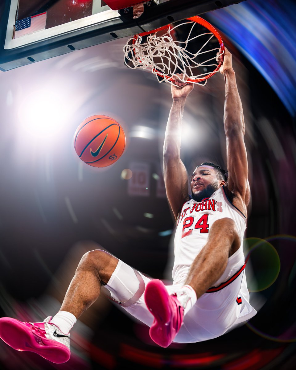 TheGarden's tweet photo. Top 🔟 for the first time since 2️⃣0️⃣0️⃣0️⃣.

Catch the #9 ranked Johnnies back in action at The Garden this Sun: https://t.co/5klq1fuMD6  

📷: Andrew Lepping / MSGE https://t.co/FUzqKWSNkM