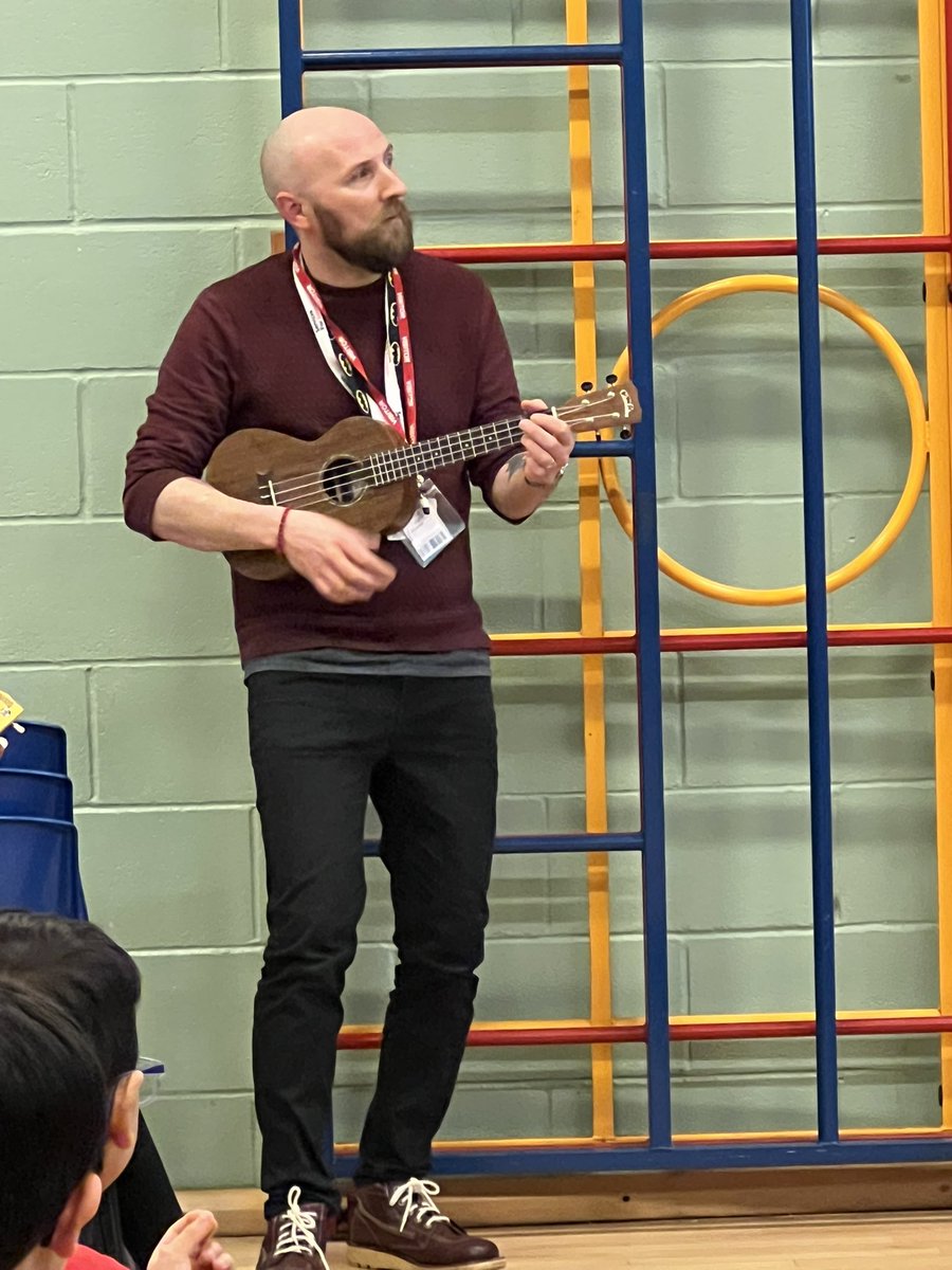 A brilliant ukulele concert this afternoon from 3R and the year 4, 5 and 6 elective pupils. <a href="/CliftonPrim/">CliftonPrimary</a> <a href="/MissRoachford/">Miss A Roachford</a> <a href="/CliftonCoHead/">Dr Allen</a>