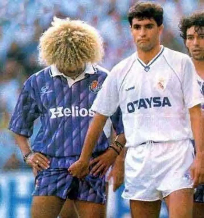chemi78's tweet photo. @laverdad_es Los que tenemos unos años hemos visto esto antes. Entonces ponían la repetición hacia delante y detrás en el día después. https://t.co/aF0tDFxpwN
