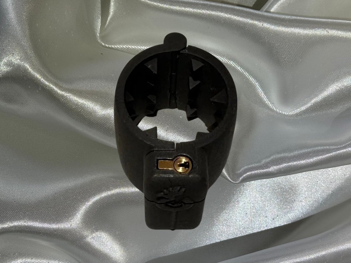 RoosterCage3D's tweet photo. New RoosterCage Device! https://t.co/x9D2GUiCe7