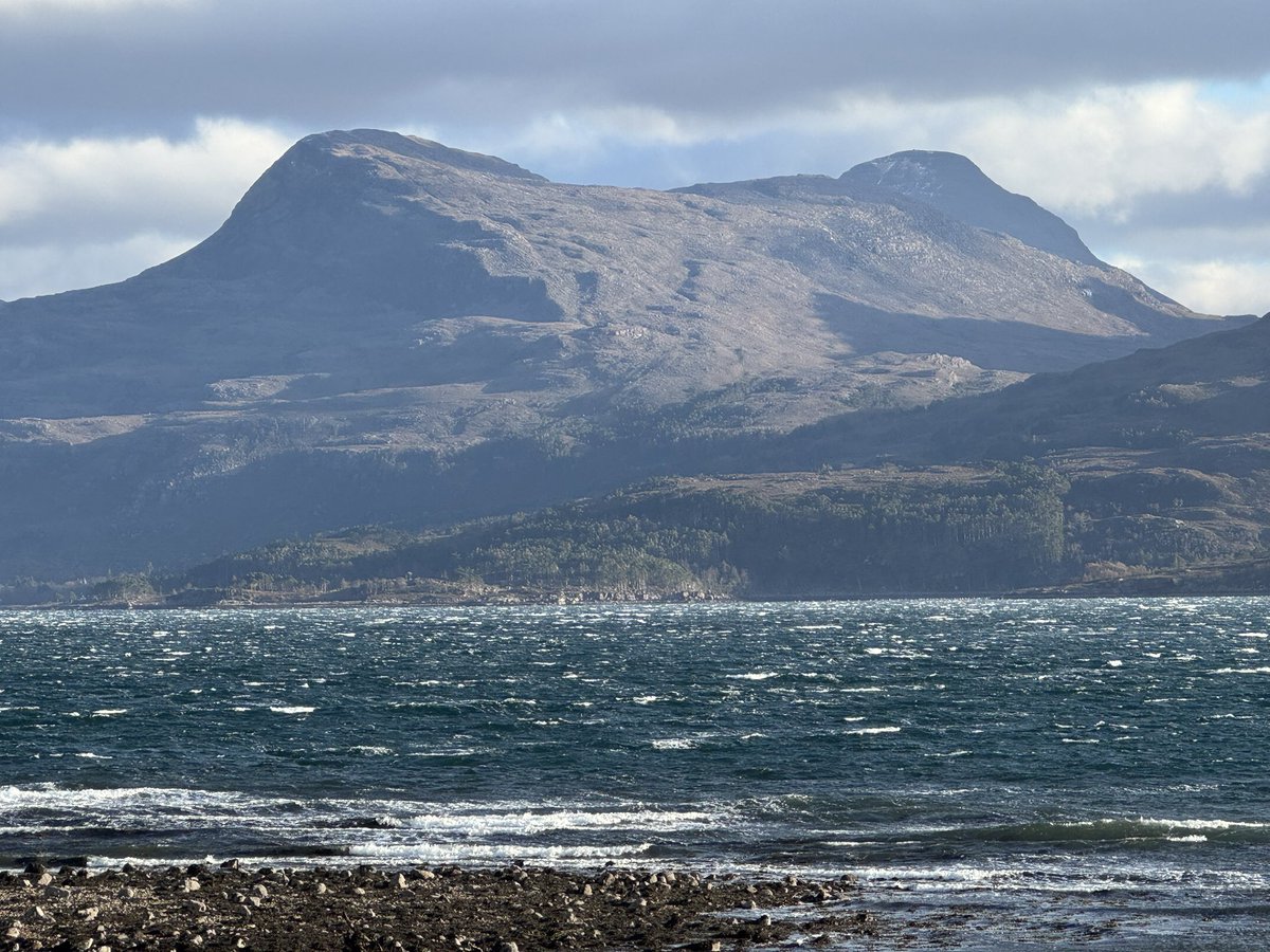 Beautiful day at Upper Loch Torridon 
Fab way to spend a Monday 🌞🌊🗻