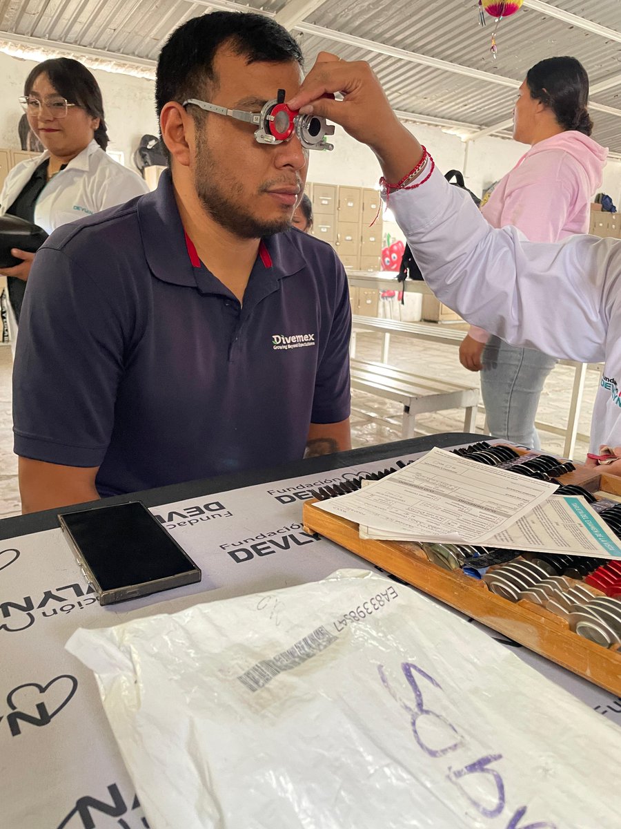 DivemexBells's tweet photo. At Divemex, we are deeply committed to the well-being of our employees. With the support of our Fair Trade USA and the Fundación Devlyn, we have carried out an eyeglass campaign for our workers,  held at our facilities in Jala, Nayarit production unit benefited 437 people. https://t.co/TqSyOys4VJ