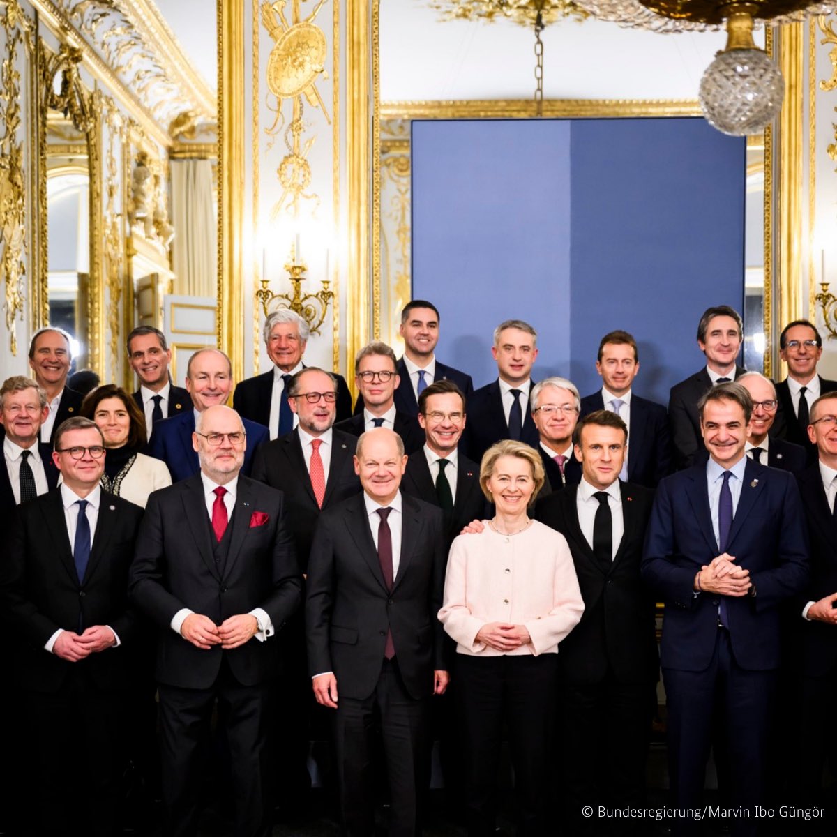 Bundeskanzler Olaf Scholz (@bundeskanzler) on Twitter photo We need ‘AI made in Europe’ - with clear rules and transparency. As Europeans, we need to make better use of the opportunities for investments. In Paris I talked to CEOs from AI-related industries and our partners. Thank you <a href="/EmmanuelMacron/">Emmanuel Macron</a> for hosting the #AIActionSummit. We need ‘AI made in Europe’ - with clear rules and transparency. As Europeans, we need to make better use of the opportunities for investments. In Paris I talked to CEOs from AI-related industries and our partners. Thank you <a href="/EmmanuelMacron/">Emmanuel Macron</a> for hosting the #AIActionSummit.