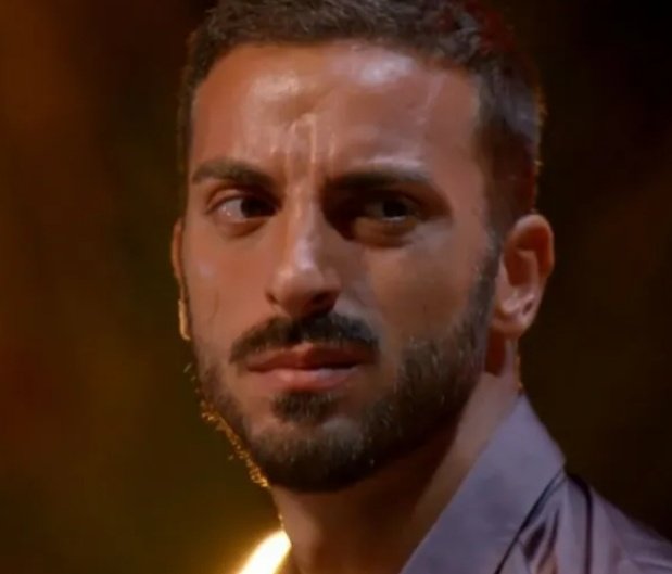 lotta17_'s tweet photo. propongo que borja vuelva en todas las ediciones solo para ver sus reacciones #LaIslaDeLasTentaciones8 https://t.co/wdl9YL3eOg