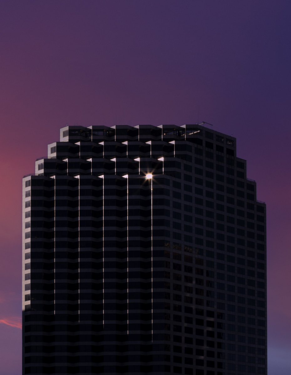 thesoggyblanket's tweet photo. a photographic study on the relationship between architecture &amp; shadow https://t.co/DXnR0kImDV