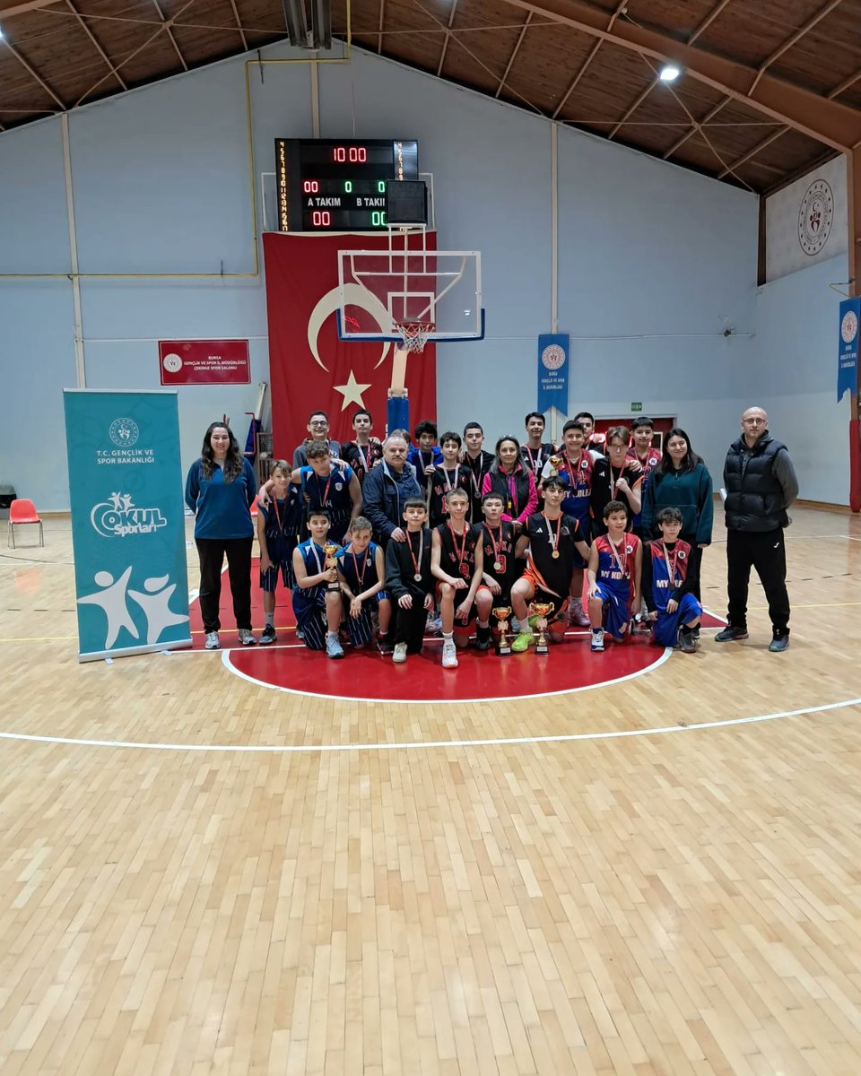 Okulumuz 3x3 Yıldız Erkekler Bursa 2.si 🧿🇹🇷👏🏆