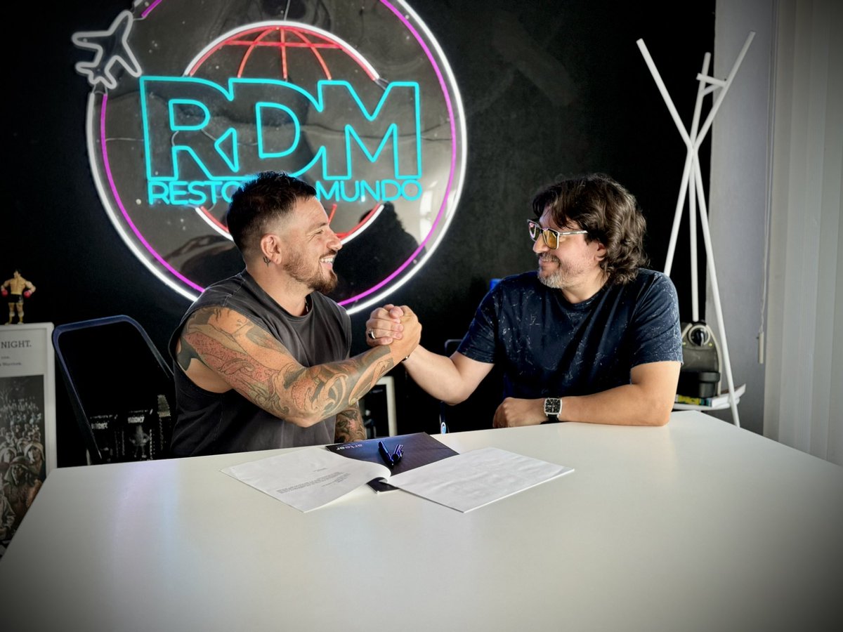 RestoDelMundo13's tweet photo. ¡Qué lindo poder contarles que voy a seguir al frente de RDM todo el 2025! Poder empezar el año con esta noticia es casi un sueño. Desde el próximo sábado al término de @mirthalegrand empezamos a viajar juntos por @eltreceoficial ✈️🌎🎤 https://t.co/7BT49QgFV8