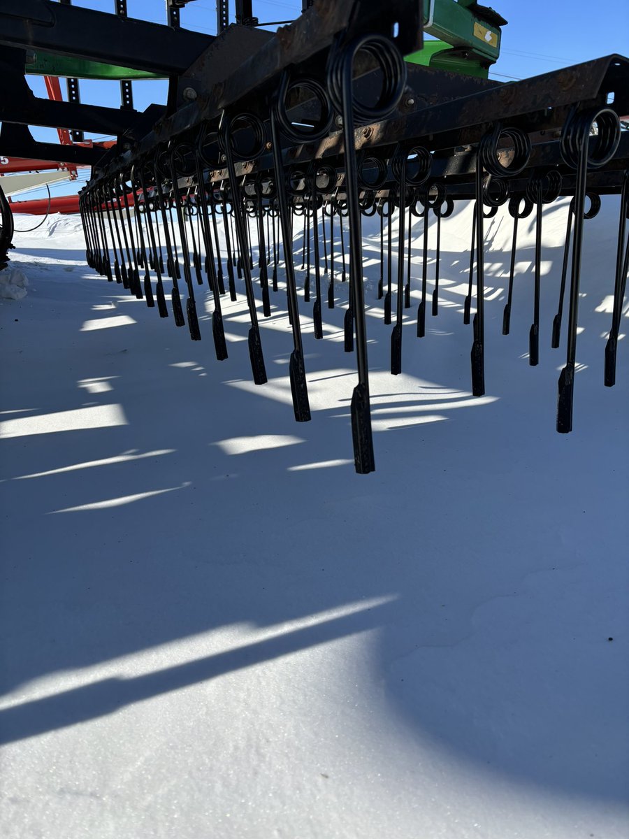 back40sales's tweet photo. New Back40 high wear harrow tine install  on @JohnDeere 2210 cultivator. Replacing Oem part number N236890. We have the most affordable high wear tines in the industry for all makes and models! https://t.co/lF3IyEYTyw https://t.co/eIoB2Brvyh