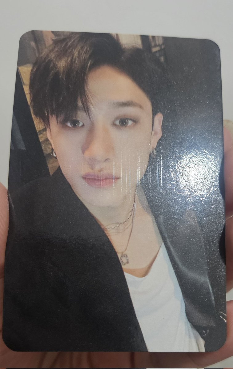 CB97R00M's tweet photo. Feedback negativo para ceg nacional ULTRA CEGS: seller @/m0n_SiDEL e goms (mand e luiza) @/ashad0n e @/peastyy por venderem photocard avariado sem avisar no anúncio e em nenhum momento do processo de compra, a thread: https://t.co/k9HXNWHoKZ