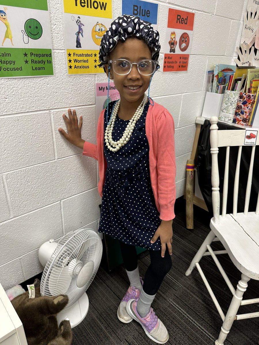 Miss.Elliott tweet media