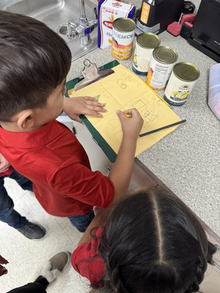 PadronMrs's tweet photo. Received confirmation that we are on the right track with active playful learning strategies in class! This scavenger hunt was done as an warm up activity in our APL PD Friday 🧡. My students said it was really fun to look for 3D shapes in our classroom ☺️! @Faith_n_Science https://t.co/z6BdXoOQqD
