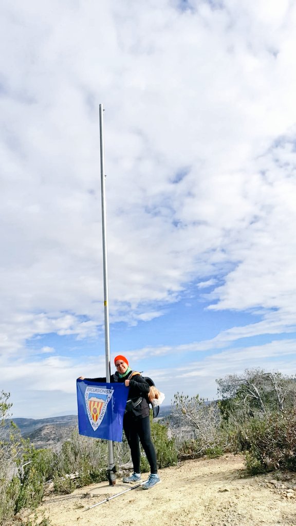 AEC_Reus's tweet image. La Lina al Tossal Gros d'Almatret (cim 209), Segrià. Segueix sumant #100cims #FEEC #AECReus 💪🏼