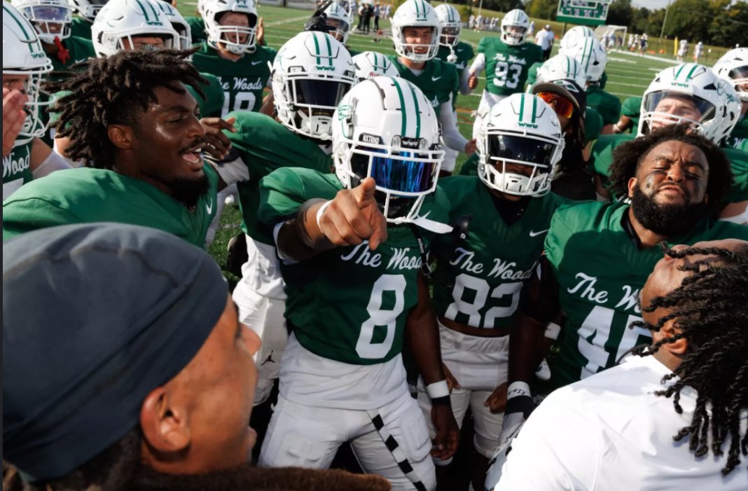 Jaylenjohnson44's tweet photo. #AGTG after a conversation with @Coach_Silva61 I am blessed to say I have received a offer from
William Wood’s university 
@Coach_Bragg @DezBlackCoach @DerekLaMothe2 https://t.co/y2YfIajeH6