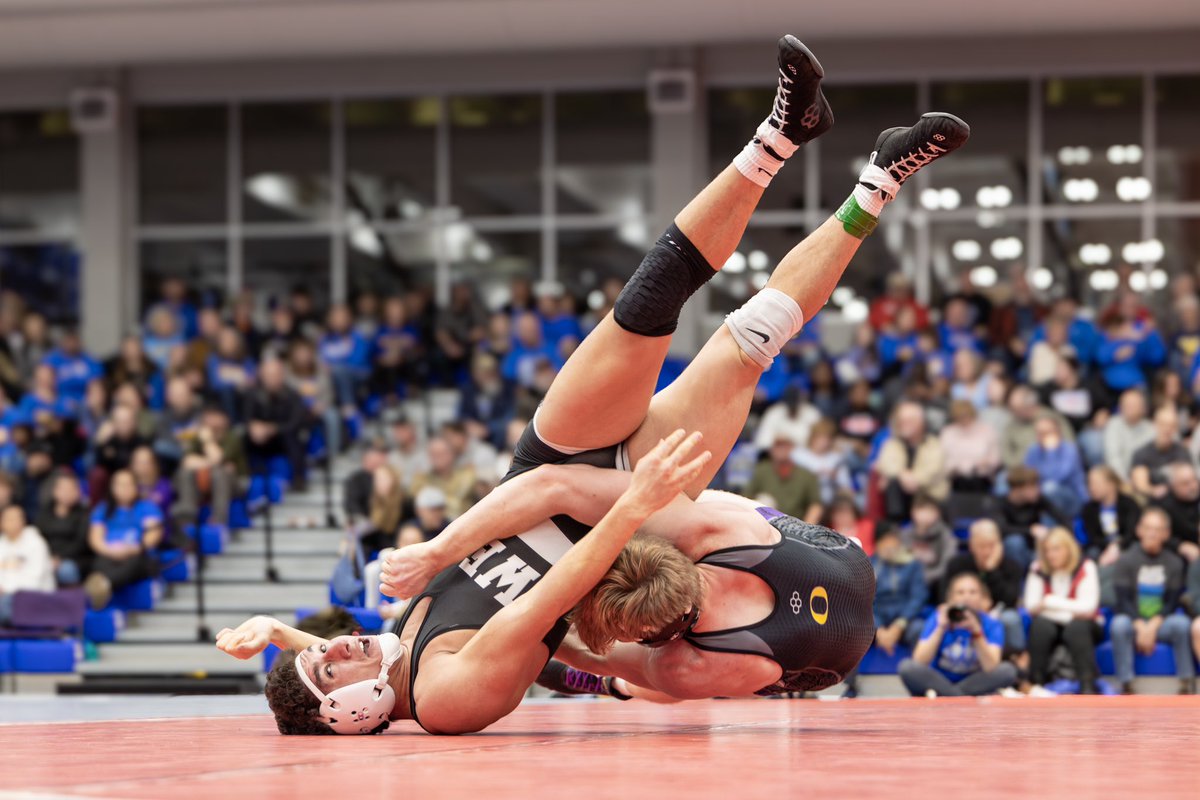 Barefoot Productions (@barefootprodllc) on Twitter photo What sorcery is this?
2025 WIAA Classic 8 Conference Tournament
190 semifinals
<a href="/Ocon_Wrestling/">Oconomowoc Wrestling Club</a> Sam Ganos and <a href="/WaukeshaWestHS/">Waukesha West HS</a> Chetan Malkan defying laws of physics What sorcery is this?
2025 WIAA Classic 8 Conference Tournament
190 semifinals
<a href="/Ocon_Wrestling/">Oconomowoc Wrestling Club</a> Sam Ganos and <a href="/WaukeshaWestHS/">Waukesha West HS</a> Chetan Malkan defying laws of physics