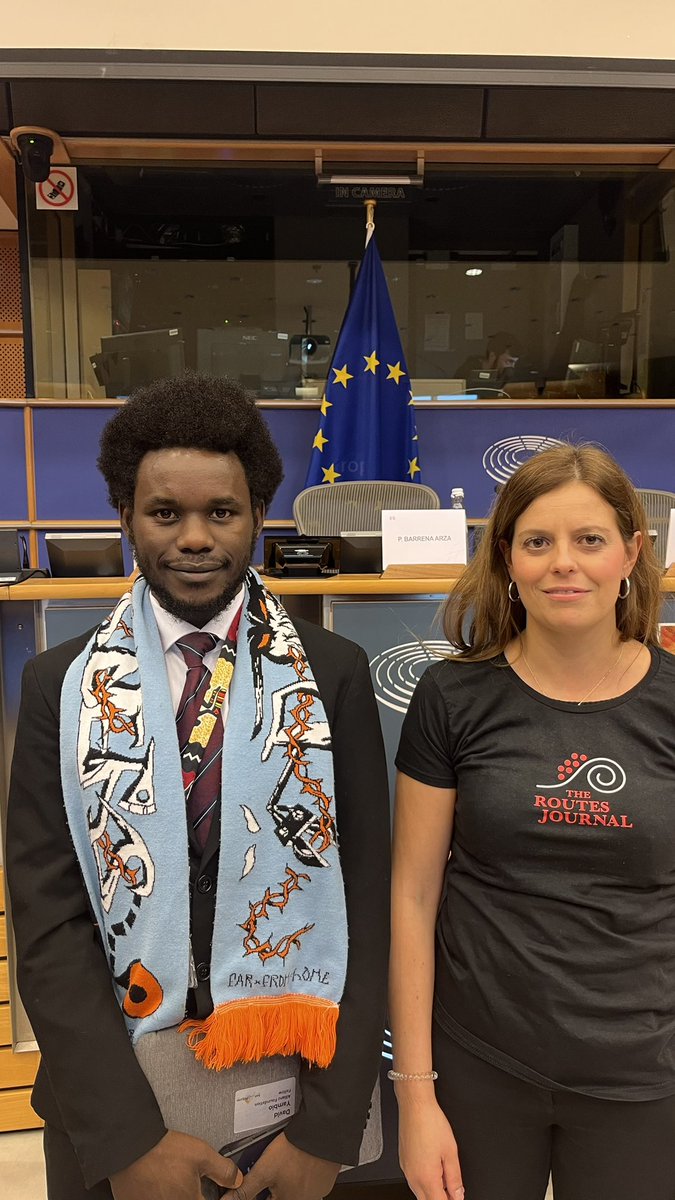 Away from advocacy and campaigns, I met <a href="/SalisIlaria/">Ilaria Salis</a> a few days ago and I realised we share one awful thing: unjust prison. 🧵 

I was imprisoned in a country where the law does not exist. She was imprisoned in a country that claims to uphold justice and act with rule of law.