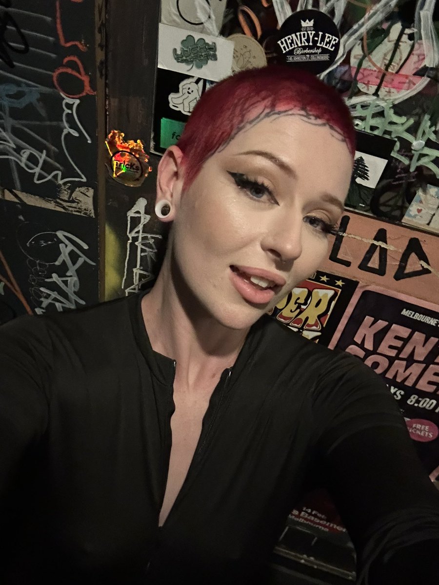 aydanrei's tweet photo. Tempted to shave a question mark into the back of my head so people can ask themselves why they think I’m so hot when walking behind me. 

New shave video cumming soon #bald #shavedhead #headshave https://t.co/WuBd8Xqz0o
