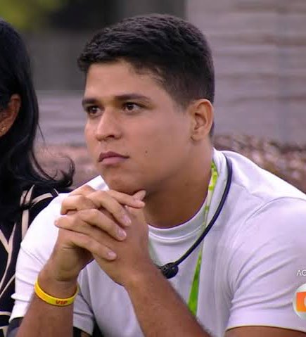 crushdobbb20's tweet photo. Será que tem chance desse G3 acontecer? #BBB25 https://t.co/PUoxrp0Iao