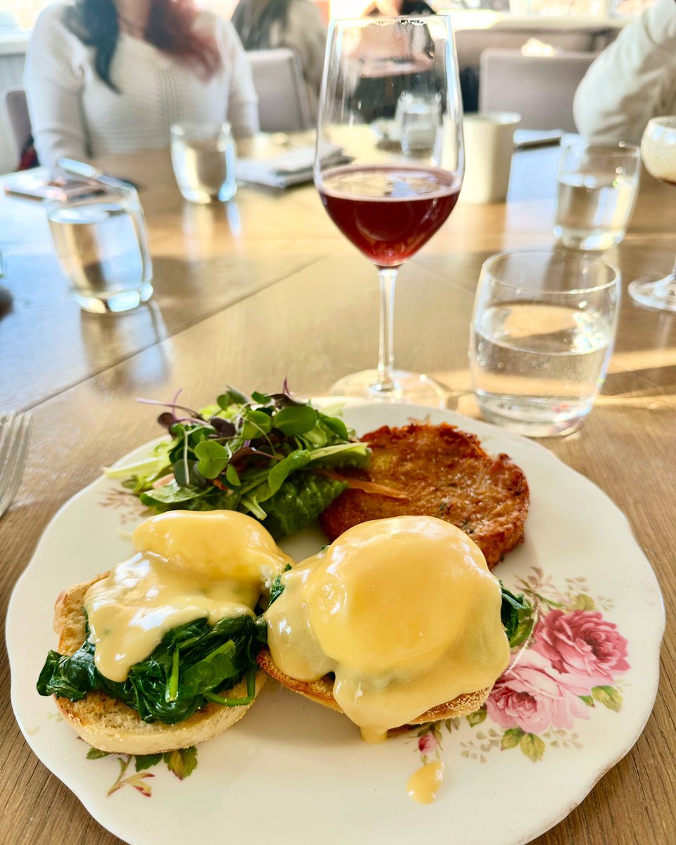 Brunch perfection at <a href="/deanehouseyyc/">Deane House Restaurant & Garden</a>!Velvety hollandaise, crispy hash browns, fresh greens, and a little bubbly to top it off. 🥂 A must-visit for brunch lovers! Already craving my next visit. 😍 #yyc