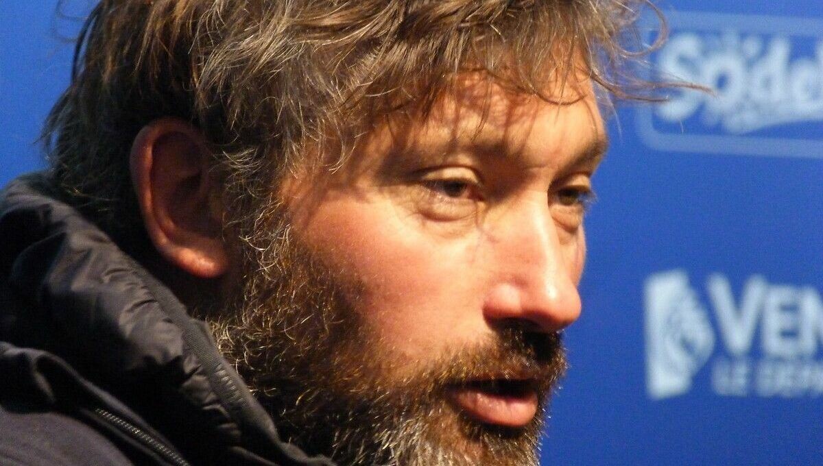 ⛵ EN VIDEO - Vendée Globe : la fierté des supporters du Manchois <a href="/LouisDuc1/">Skipper Louis Duc - IMOCA n°172 Vendée Globe 2024</a> aux Sables-d'Olonne <a href="/vendeeglobe24/">vendeeglobe24</a> #Manche 
➡️ l.ici.fr/lVi