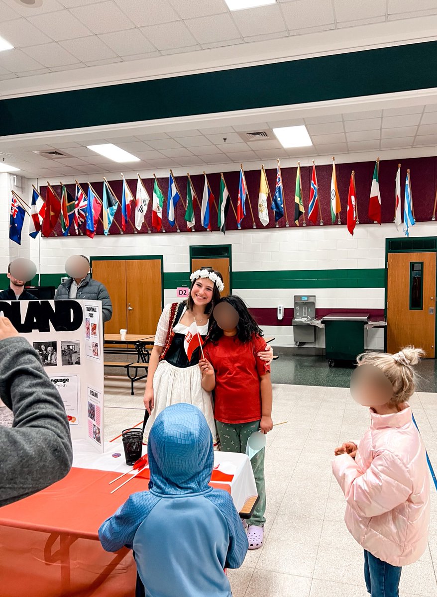 I had such a great time sharing about my Polish culture at our Multicultural Fair on Friday! 🇵🇱 <a href="/MillRunLCPS/">Mill Run Elementary</a>