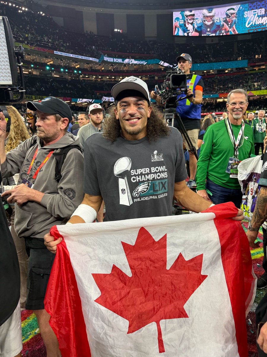 24-year-old Canadian Sydney Brown, who was born in London, Ontario and just went on to win the freaking SUPER BOWL! 👏🏻🇨🇦