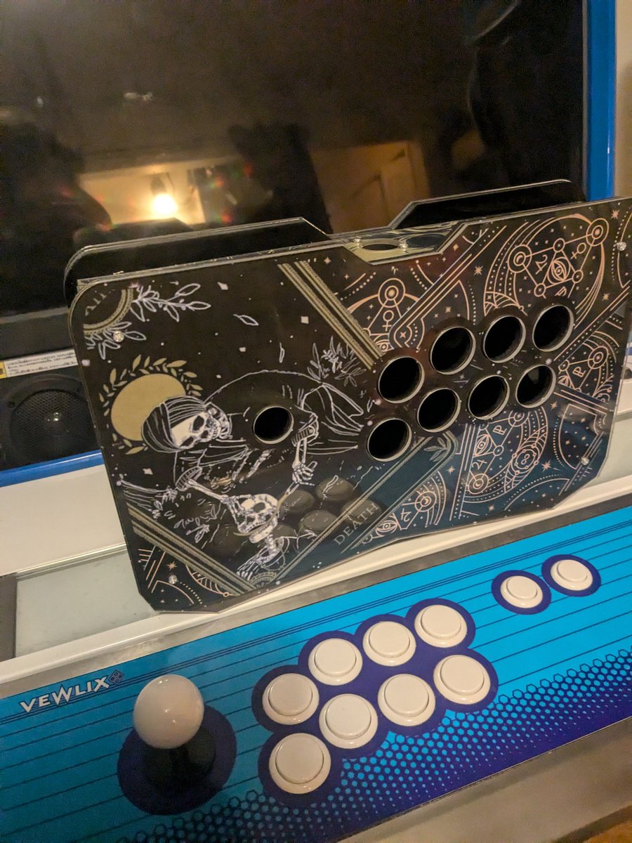 DEEP_SEA_CM's tweet image. Tarot card themed fight stick, ready to be shipped out tomorrow!!