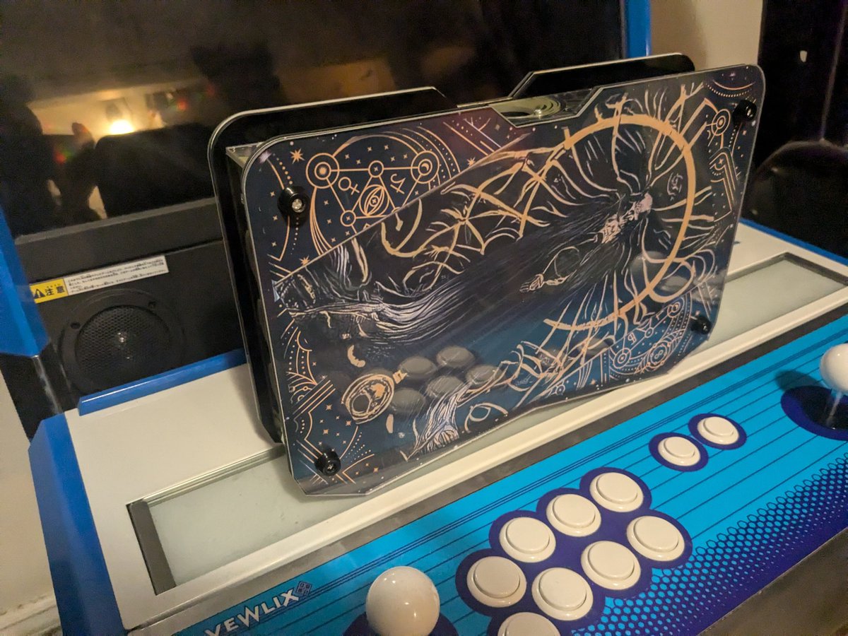 DEEP_SEA_CM's tweet image. Tarot card themed fight stick, ready to be shipped out tomorrow!!