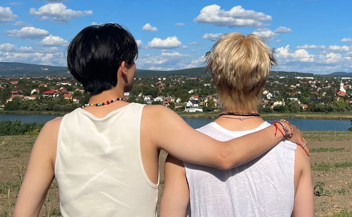 this photo of hannie and dino is so dear to me ❤️‍🩹