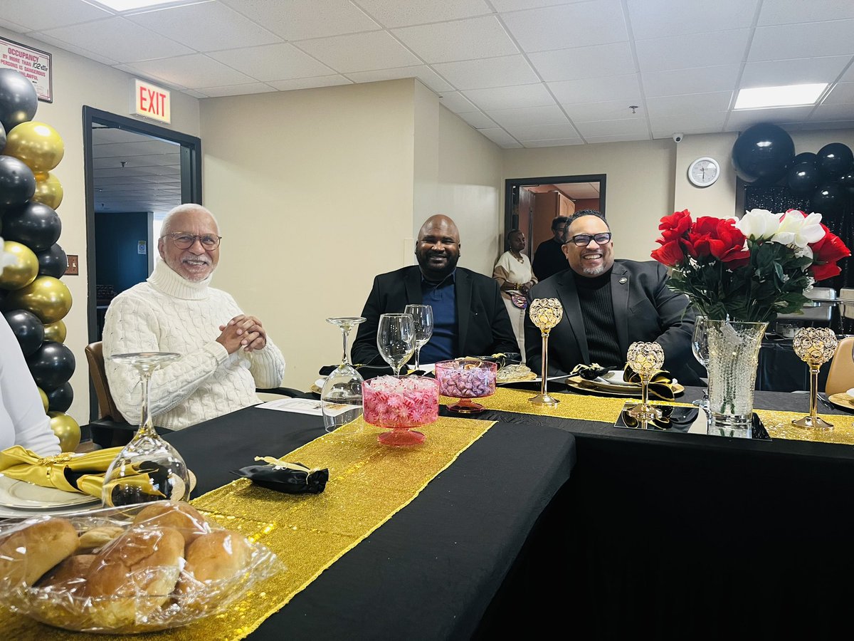 ElgieSims's tweet image. I want to give a big thank you to the seniors of Chatham Park South Coop today! 

I was completely blown away with their surprise celebration luncheon that was prepared! I could not have asked for a better way to spend the day! 

#honored
#humbled
#appreciative