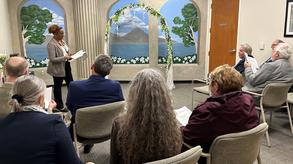 VCClerkRecorder's tweet image. We had the pleasure of hosting a protocol visit for this year's Grand Jury. Michelle Ascencion, Clerk-Recorder & Registrar of Voters gave a tour throughout the three Divisions: Clerk, Recorder and Elections. Thank you Grand Jury for all the work you do!!