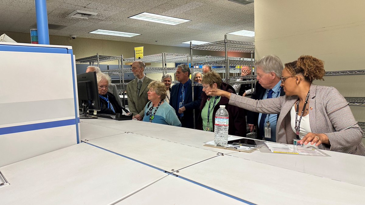 VCClerkRecorder's tweet image. We had the pleasure of hosting a protocol visit for this year's Grand Jury. Michelle Ascencion, Clerk-Recorder & Registrar of Voters gave a tour throughout the three Divisions: Clerk, Recorder and Elections. Thank you Grand Jury for all the work you do!!