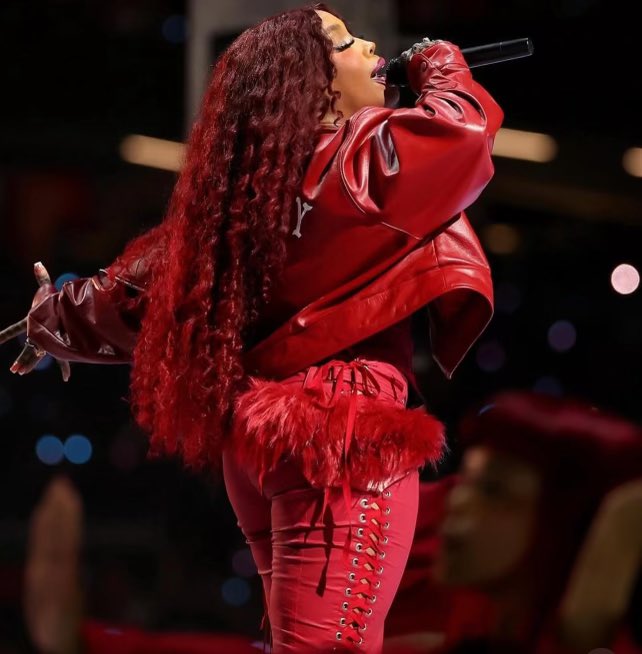 Who was watching the SZA Bowl yesterday!?! 🎤🏈❤️ What was your hot take?❤️‍🔥Comment down below we wanna hear it!
