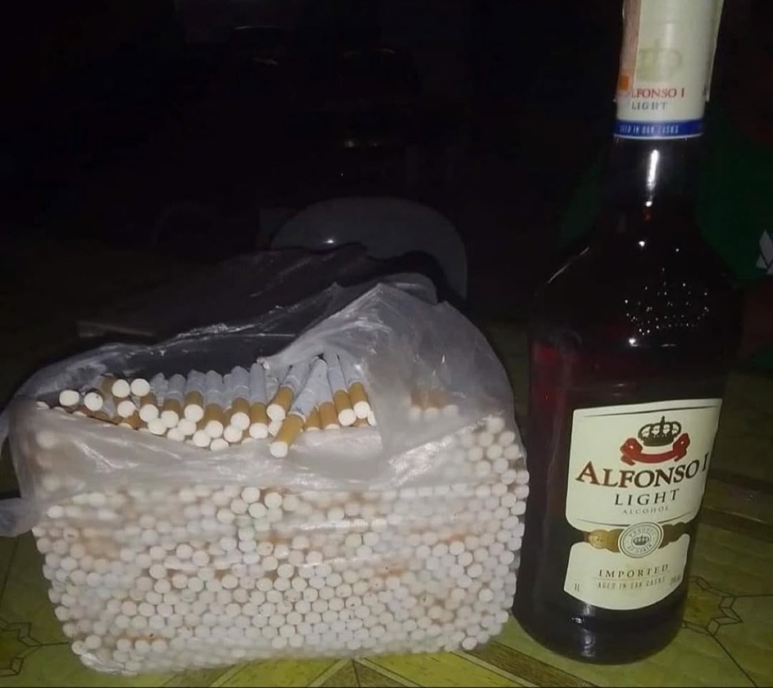 eucaualimaa's tweet photo. preparando a festa de aniversário do meu amigo pessoal eduardo https://t.co/eHW9poM7aI